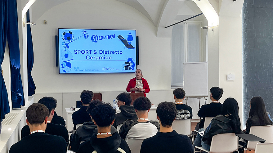 Sport & Distretto Ceramico - studenti a lezione